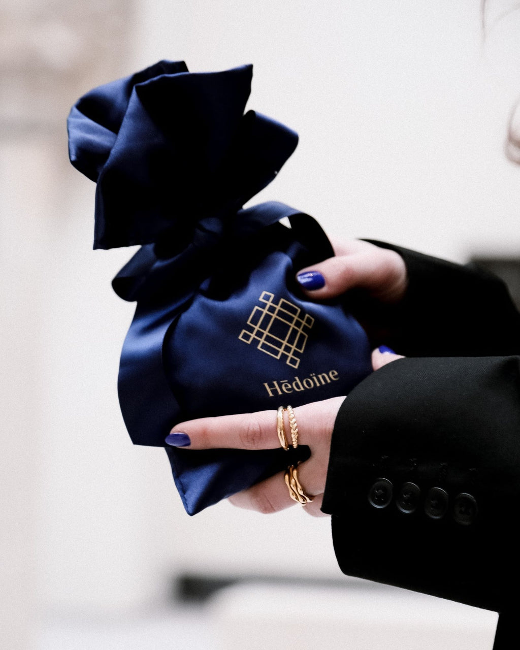 Unveil